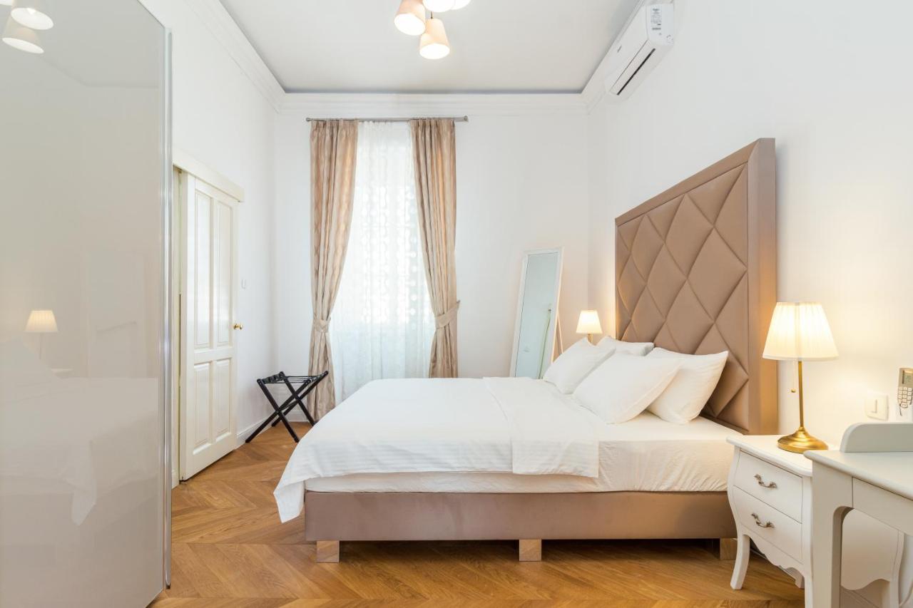 Apartment Augier - Elegant & Spacious - City Centre Pula Ngoại thất bức ảnh