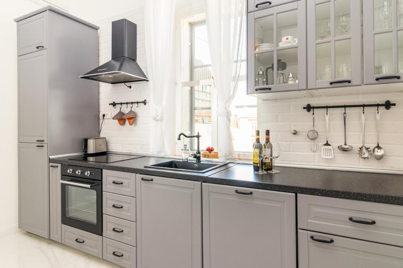 Apartment Augier - Elegant & Spacious - City Centre Pula Ngoại thất bức ảnh