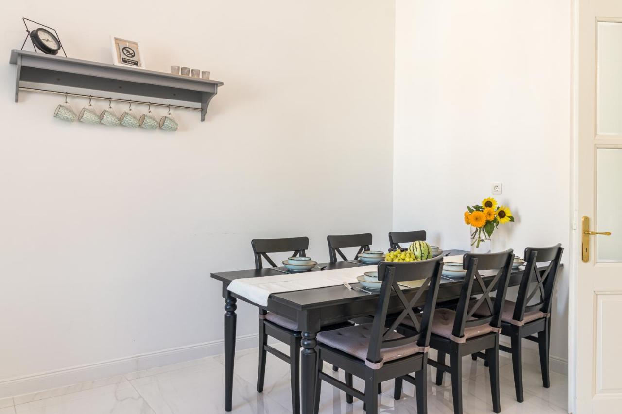 Apartment Augier - Elegant & Spacious - City Centre Pula Ngoại thất bức ảnh