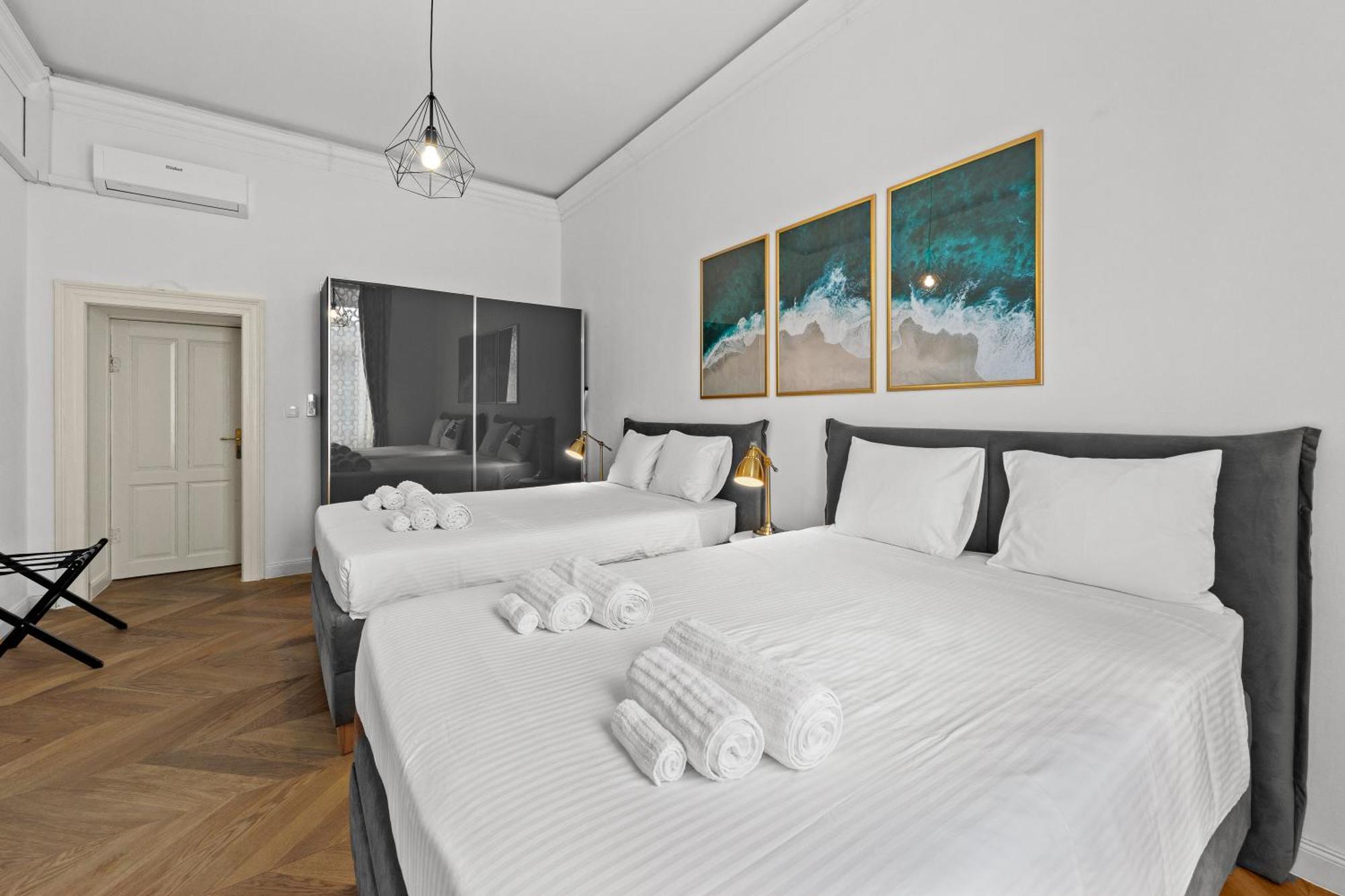 Apartment Augier - Elegant & Spacious - City Centre Pula Ngoại thất bức ảnh