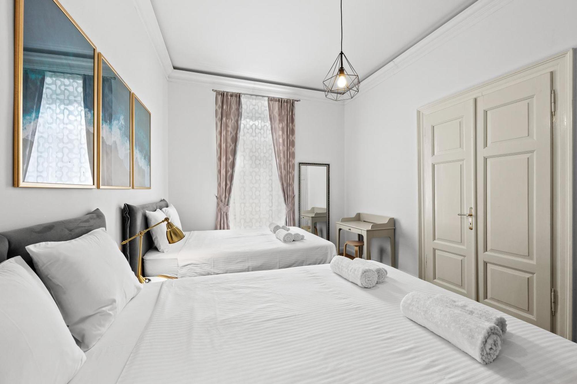 Apartment Augier - Elegant & Spacious - City Centre Pula Ngoại thất bức ảnh